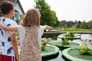 Towers street - children at pond